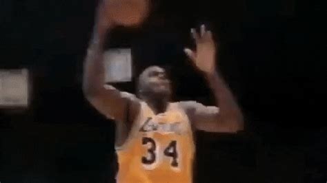 Shaq Dunk GIFs - Find & Share on GIPHY