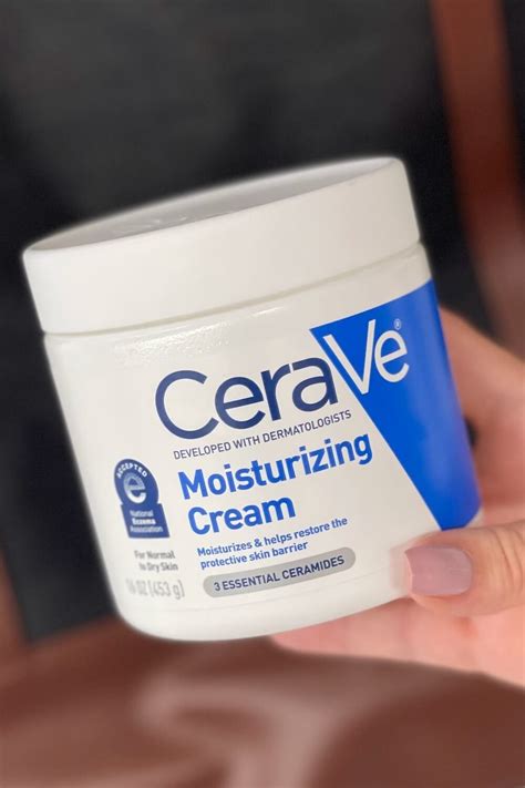 Best Moisturizer for Sensitive Skin — Useful Roots