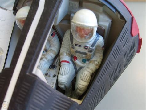 Revell Monogram Gemini Space Capsule Plastic 1/24? Scale Model Kit ...