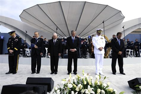 Pentagon Memorial opens to public > Air Force > Article Display