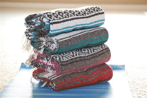 Lovely Yoga: yoga blankets