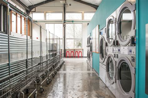 This Eco-Friendly Portland Laundromat Also Serves as a Bar and Café