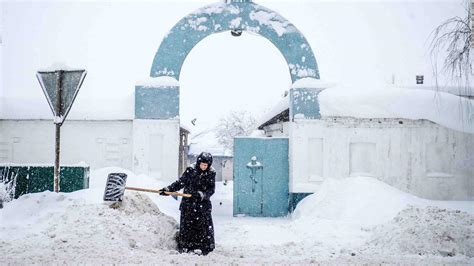 Moscow snowfall breaks record - CNN