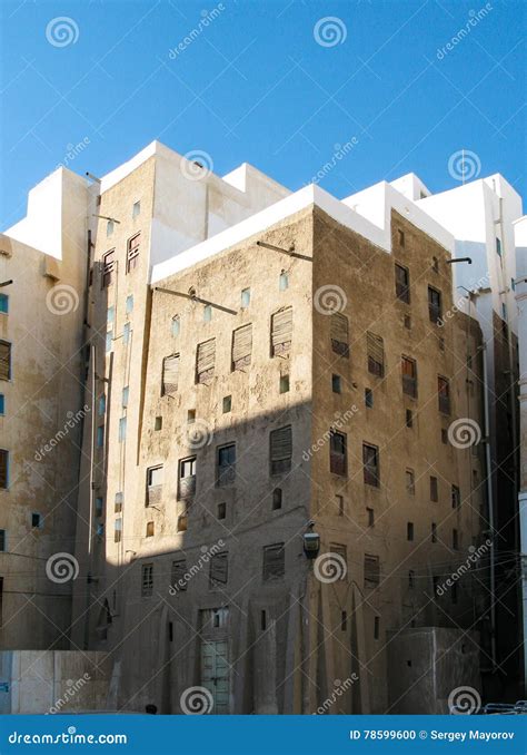 Shibam Mud Skyscrapers, Hadhramaut, Yemen Stock Photo - Image of people, playing: 78599600