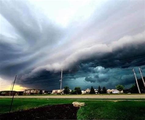 Derecho Storm moving into Iowa August 10,2020 | Earth and space science, Storm, Midwest region