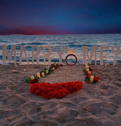 Sunset Proposal On The Beach | Cầu hôn, Hình ảnh