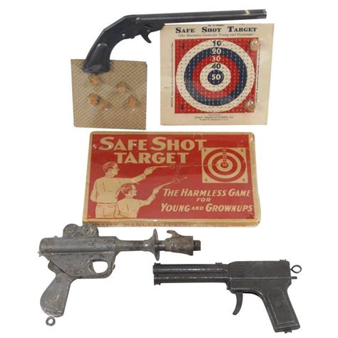 Daisy target guns (3), Daisy Safe Shot target set in box, No. 41, Daisy Buck Rogers gun & Daisy No.