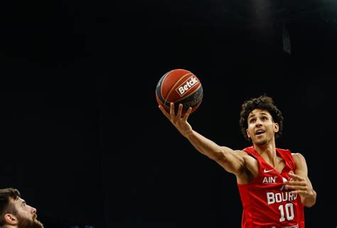 French Basketball Sensation Zaccharie Risacher Poised for Number 1 NBA Draft Pick - Expert ...