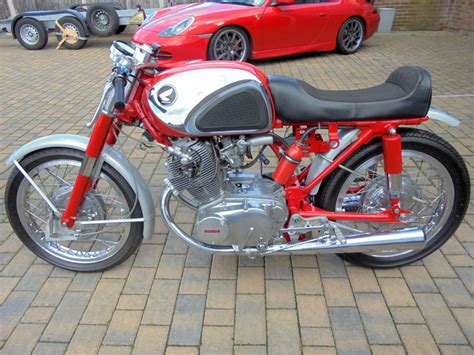 Lot 60 - 1964 Honda CB77