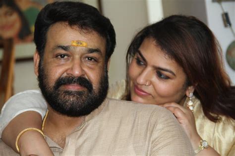 IN PICS: Mohanlal-Suchitra 28th Wedding Anniversary Special - Filmibeat