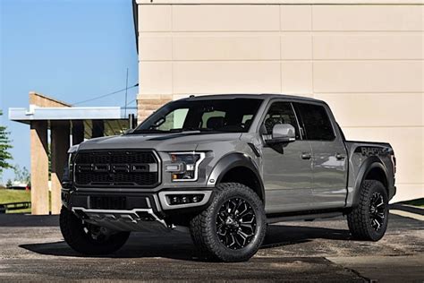 Ford F-150 Raptor Grey Fuel Off-Road Assault D546 Wheel | Wheel Front