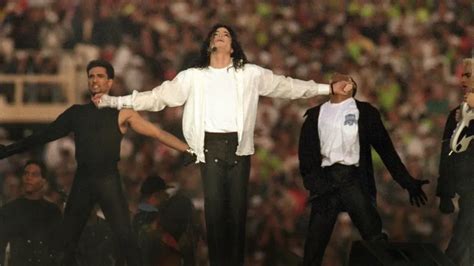 Michael Jackson's Super Bowl Halftime Show: Ratings, setlist and more ...