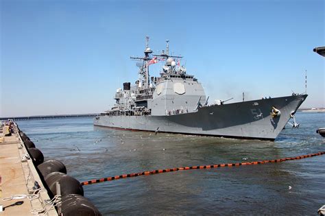 combatindex.com: CG 51 : USS THOMAS S. GATES