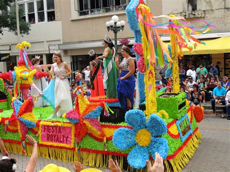 Waltz Across Texas 2015 : Day 16 April 24 The Battle of the Flowers Parade