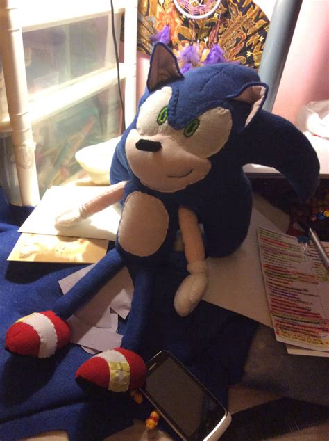 Homemade Sonic the Hedgehog plush by no1shadow on DeviantArt