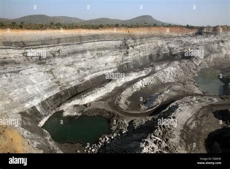 Overview of Coal mine in Jharkhand , India Stock Photo - Alamy