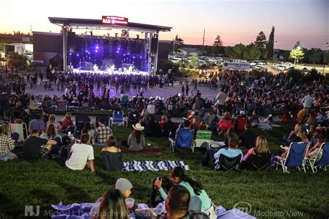 Billy Currington & Ryan Scripps — The CHICKEN RANCH CASINO RESORT ...