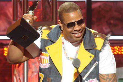 Busta Rhymes Wins Best Featured Verse Award for ‘Look at Me Now’ at BET ...