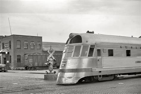 The Streamliner Era, Railroads In The 1930s | Vintage train, Train pictures, Train