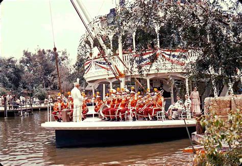 GORILLAS DON'T BLOG: Disneyland, August 1960