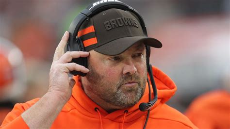 Browns interview offensive coordinator Freddie Kitchens for head coach