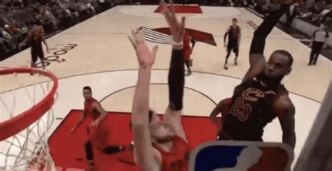 Lebron James Dunk GIF - Lebron James Dunk Cavs - Discover & Share GIFs