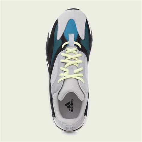 THE YEEZY BOOST 700 "WAVE RUNNER" 2023 - Feet Kings