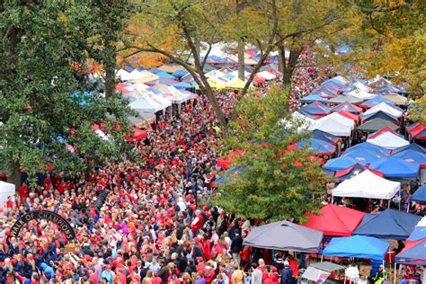 The Best of Ole Miss Tailgating at The Grove - College Weekends ...