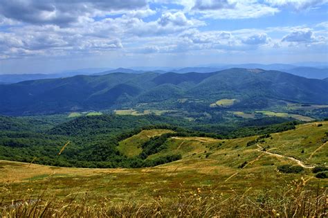 Gambar Pemandangan Gunung Bukit Terlengkap | Pemandangan33