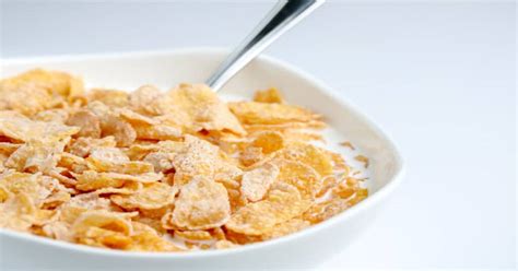 Frosted Flakes Cereal (History, FAQ & Commercials) - Snack History