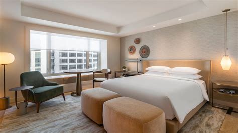 Luxury Downtown Chicago Hotel Rooms & Suites | Park Hyatt Chicago