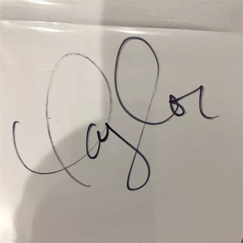 Taylor Swift Autograph