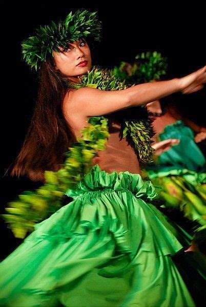 Old lahaina luau, Hula dancers, Hawaiian dancers