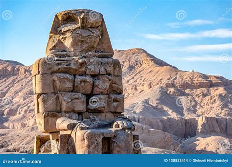 Incredibly Magnificent and Ancient Statues of Colossi on the West Bank ...