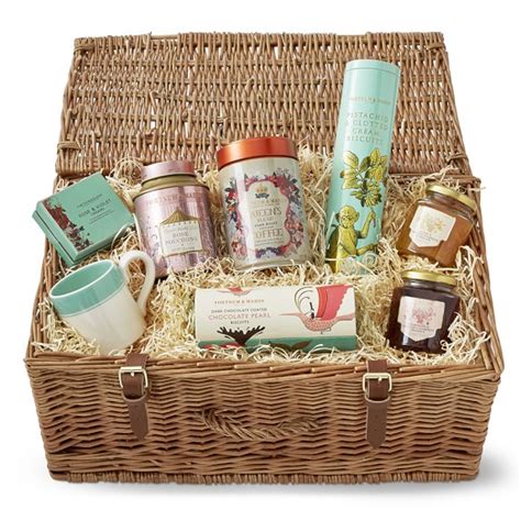 Fortnum & Mason Sovereign Hamper | Williams Sonoma