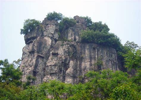 The Hanging Coffins of China And Philippines | Amusing Planet