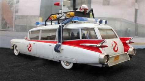 Ghostbusters Ecto 1 Ecto 1A AMT/Ertl 1/25 Model Kits - YouTube