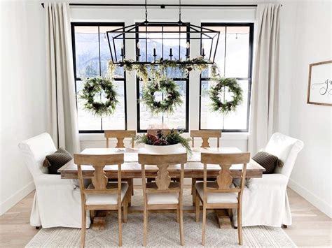 22 Farmhouse Dining Room Curtains to Entertain in Style