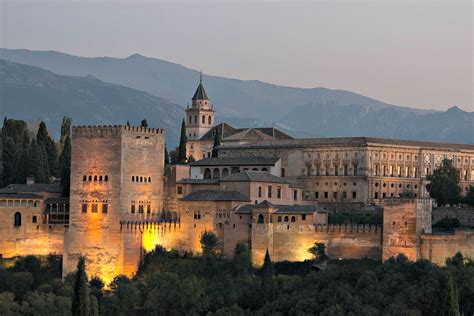 visiting the alhambra palace in granada | Words About Travel