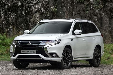 2016 Mitsubishi Outlander PHEV review: UK first drive - Motoring Research