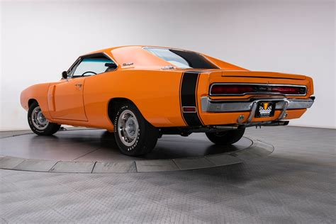 This 1970 Dodge Charger R/T Is Vintage Detroit Metal in Tip-Top Shape ...