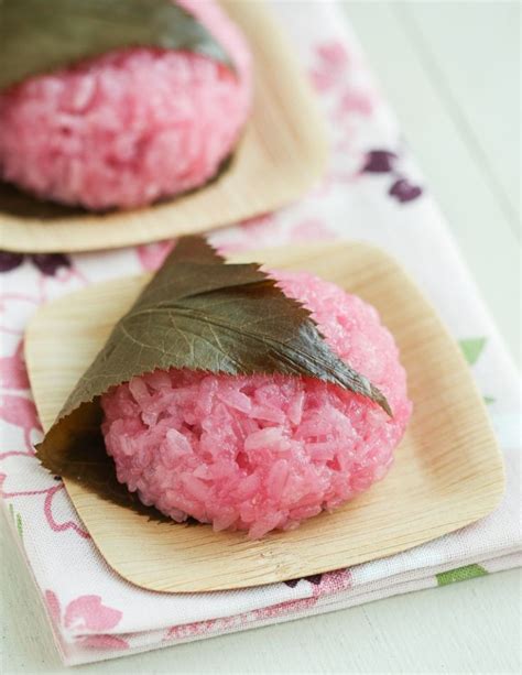 Sakura Mochi | Thirsty For Tea | Sakura mochi, Mochi, Wagashi