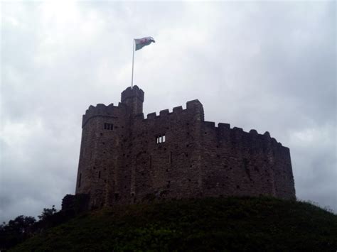 Cardiff Castle - Castell Caerdydd | Transceltic - Home of the Celtic ...