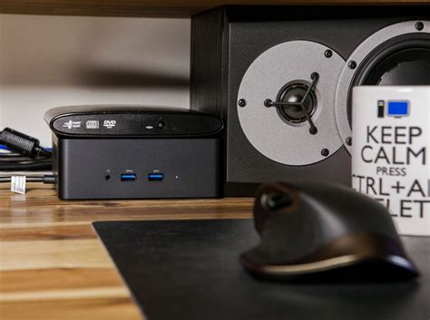 Dell Thunderbolt Dock TB16 Review: Connect Your Whole Setup with One Cable | GearDiary