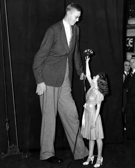 Robert Wadlow, Worlds Tallest Man Photograph by Everett