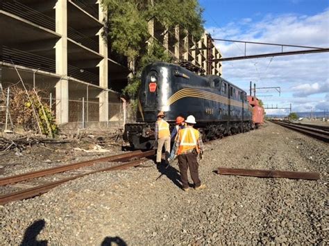 Historic GG1 locomotive to be moved today at Harrisburg Transportation Center - pennlive.com