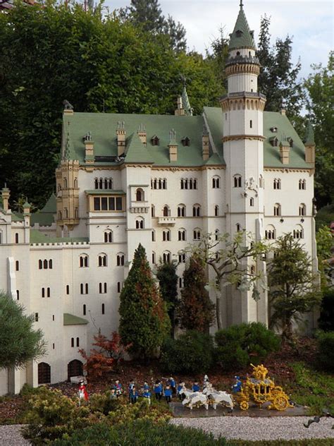 Neuschwanstein Castle Facts – Neuschwanstein Castle