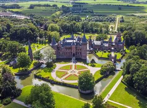 The Netherlands - The gardens of De Haar Castle - Travelshot.nl