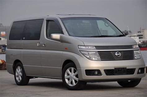 2002 Nissan Elgrand E51 for sale ex Japan - Export today