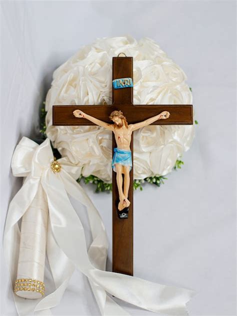 Holy Cross and Candles · Free Stock Photo